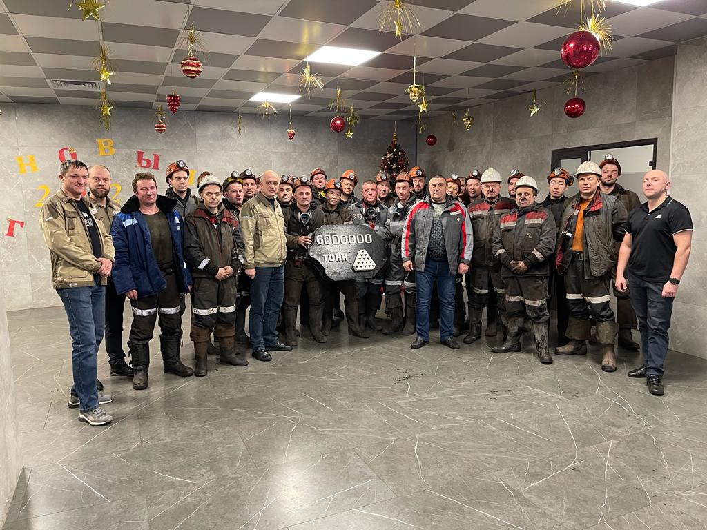 РЕЗУЛЬТАТ СПЛОЧЁННОГО ТРУДА РЕЗУЛЬТАТ СПЛОЧЁННОГО ТРУДА