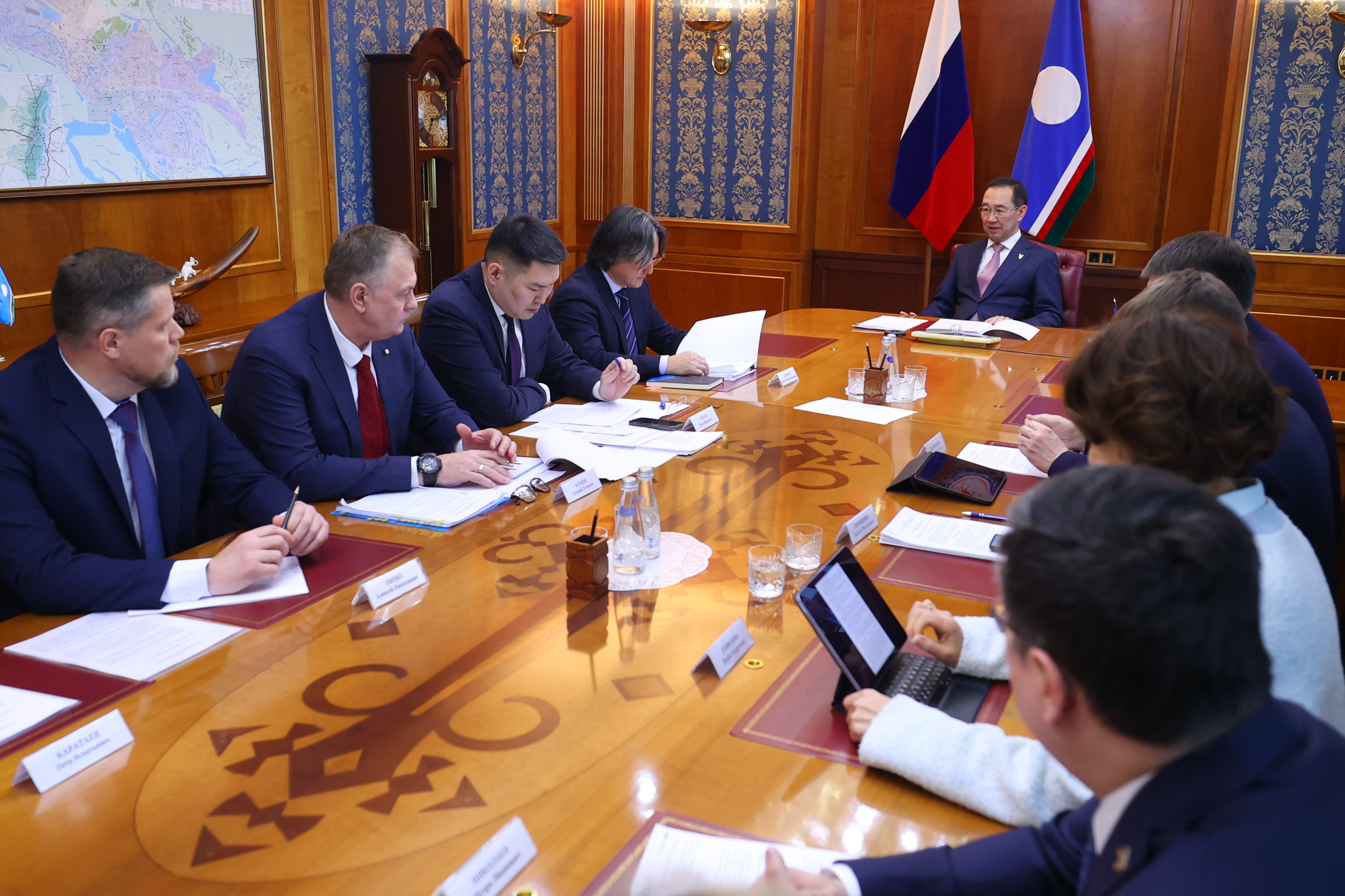 ПЛАНЫ ДЕЯТЕЛЬНОСТИ КОМПАНИИ «КОЛМАР» РАССМОТРЕЛИ  СЕГОДНЯ В ДОМЕ ПРАВИТЕЛЬСТВА ЯКУТИИ