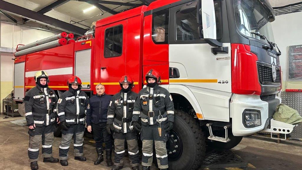 В ПОЖАРНОЕ ДЕПО ГОК «ИНАГЛИНСКИЙ» ПОСТАВЛЕН НОВЫЙ СПЕЦИАЛИЗИРОВАННЫЙ АВТОМОБИЛЬ.