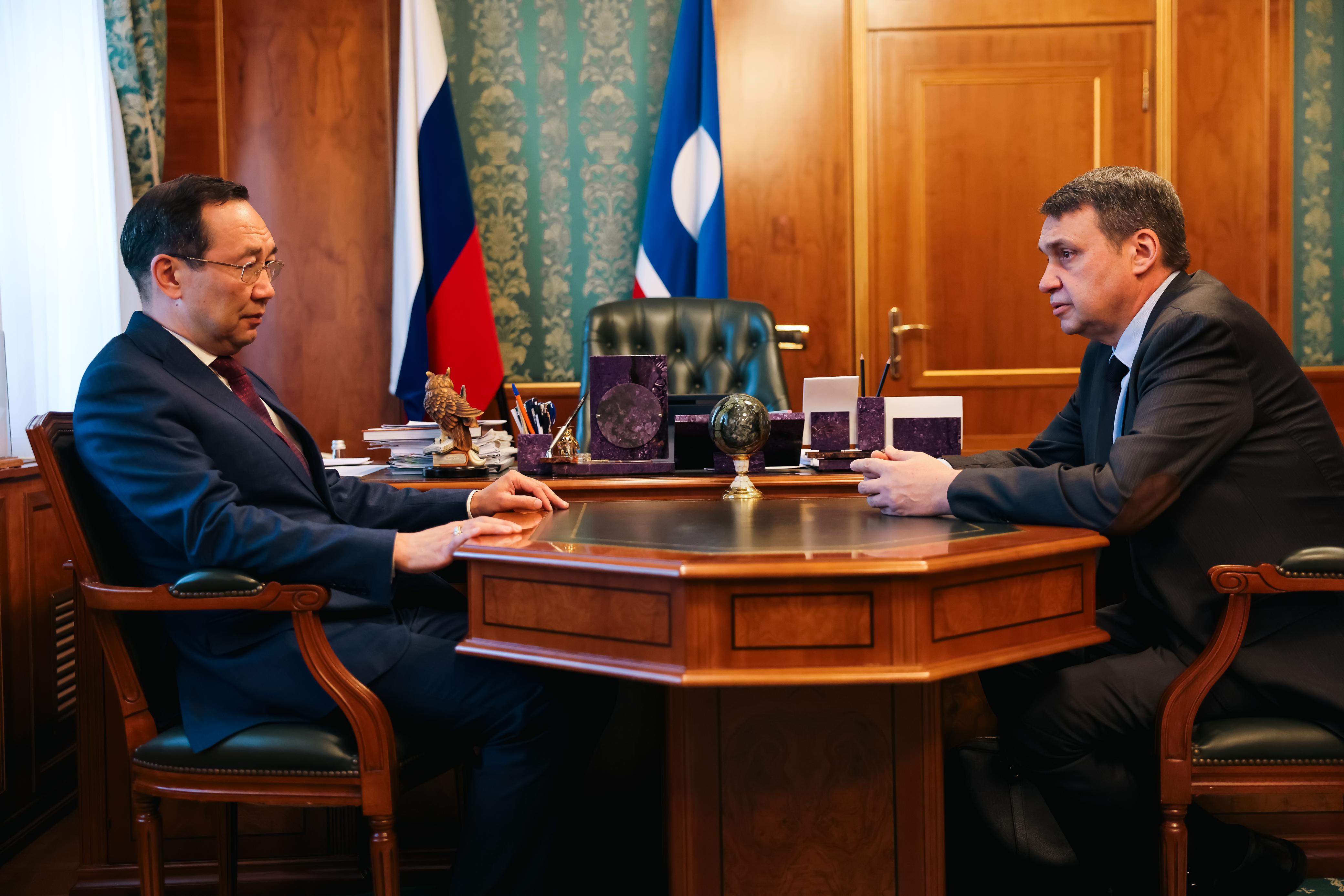 ГЕНЕРАЛЬНЫЙ ДИРЕКТОР УК «КОЛМАР» ВСТРЕТИЛСЯ С ГЛАВОЙ ЯКУТИИ